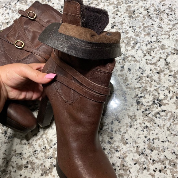 UGG Olivia boots ankle leather size 8 - Picture 7 of 12